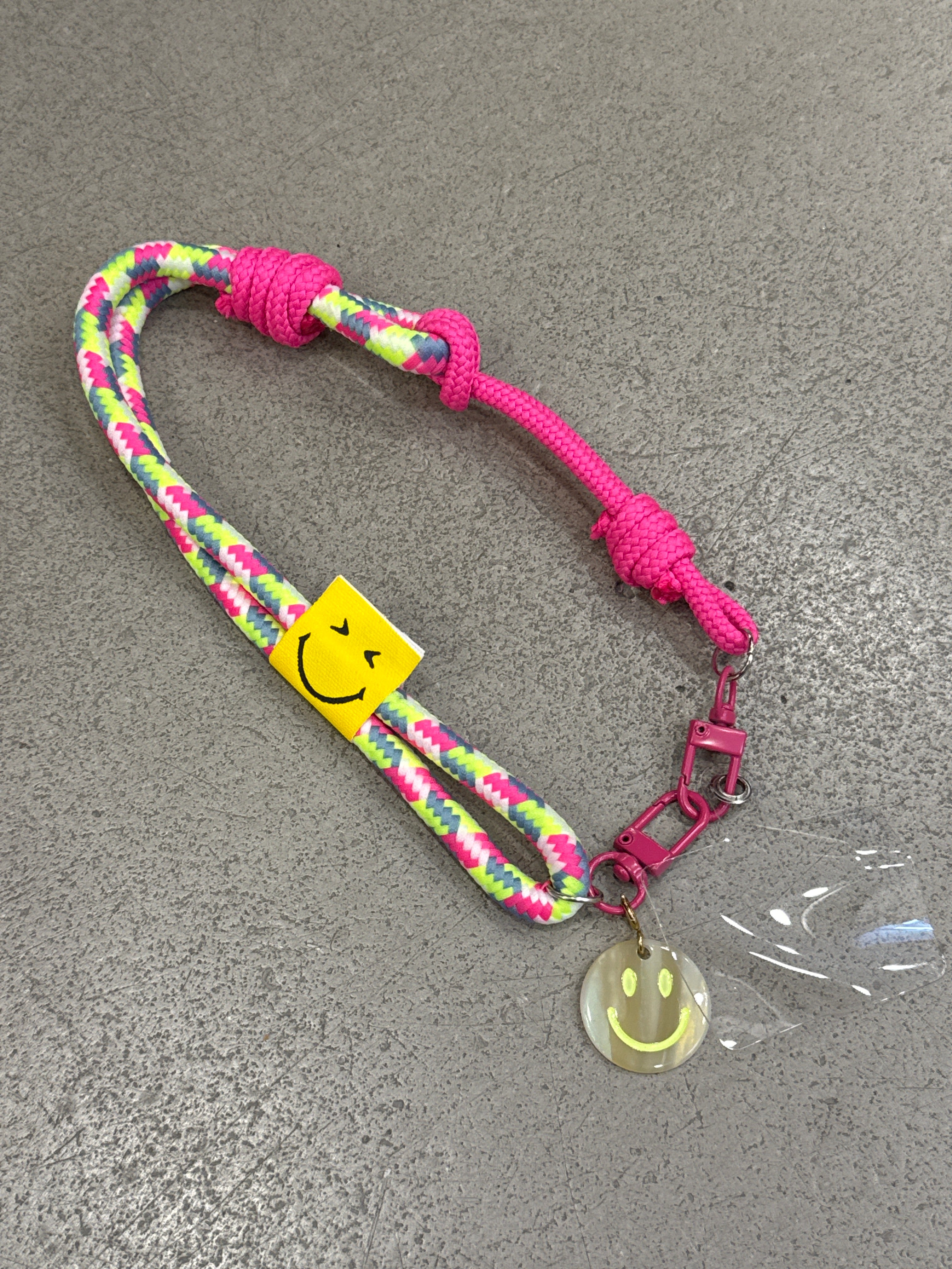 Handykette Smiley Knoten