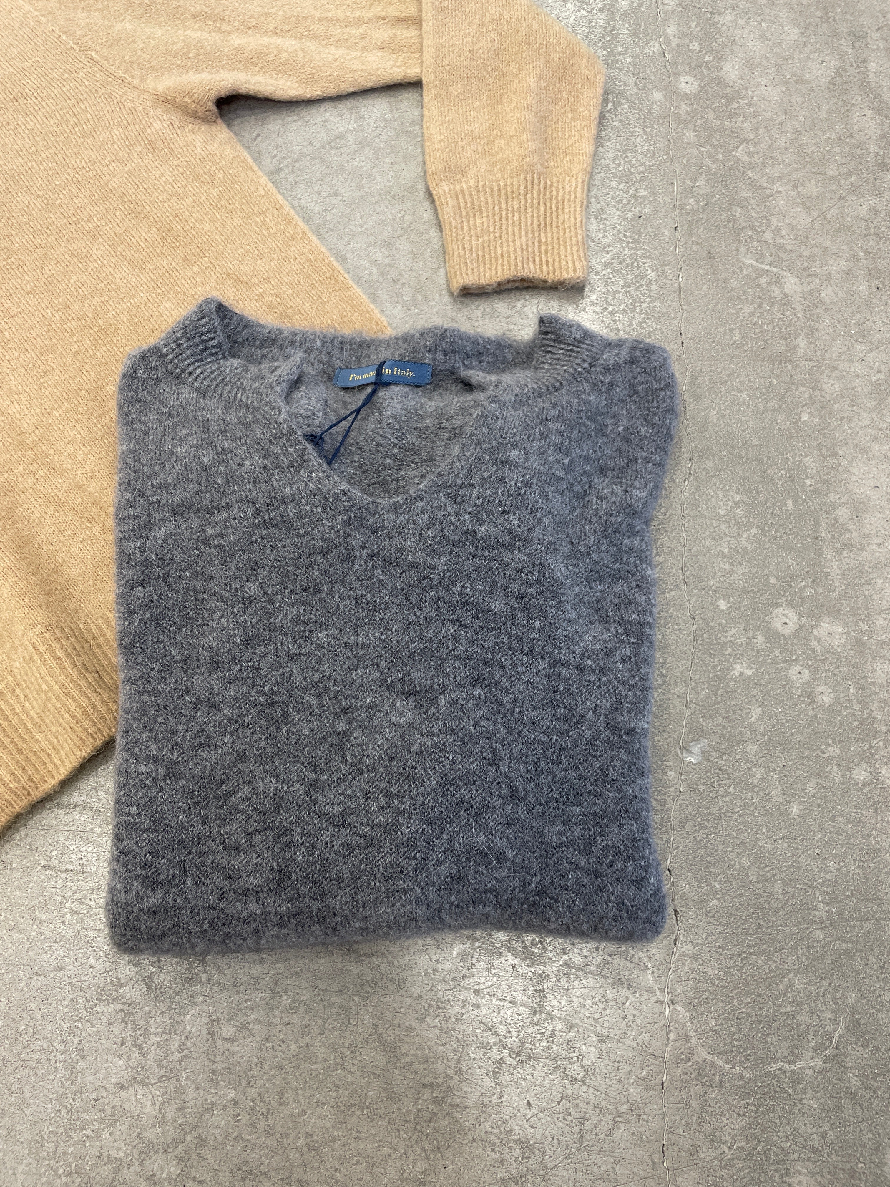 Pullover Basic V Neck