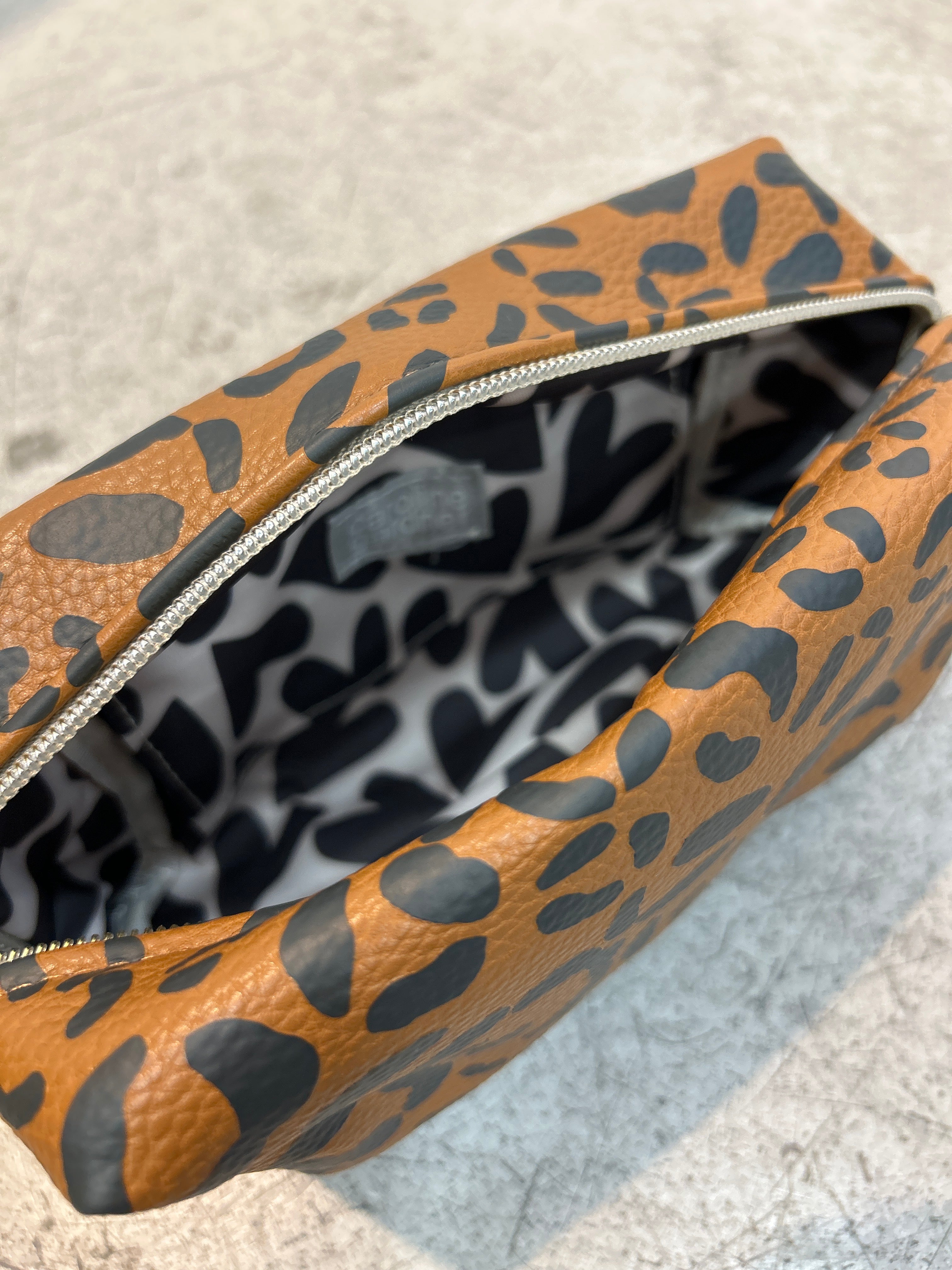 Caroline Gardner Cosmetic bag